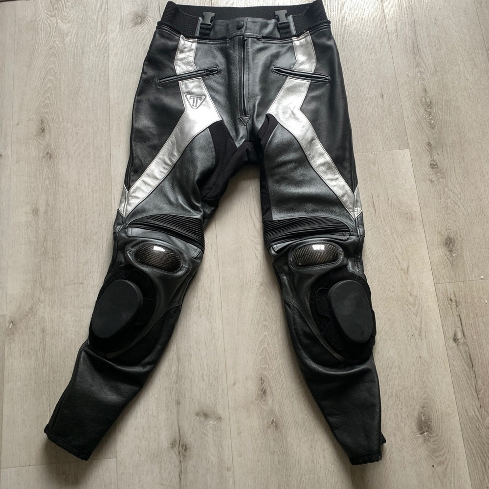MensTRIUMPH MOTORCYCLE Pockes Leather L Pants padded knee‎ black gray